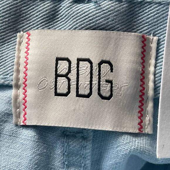 NEW BDG Cheeky High Rise Denim Short Size 24 - Picture 5 of 10